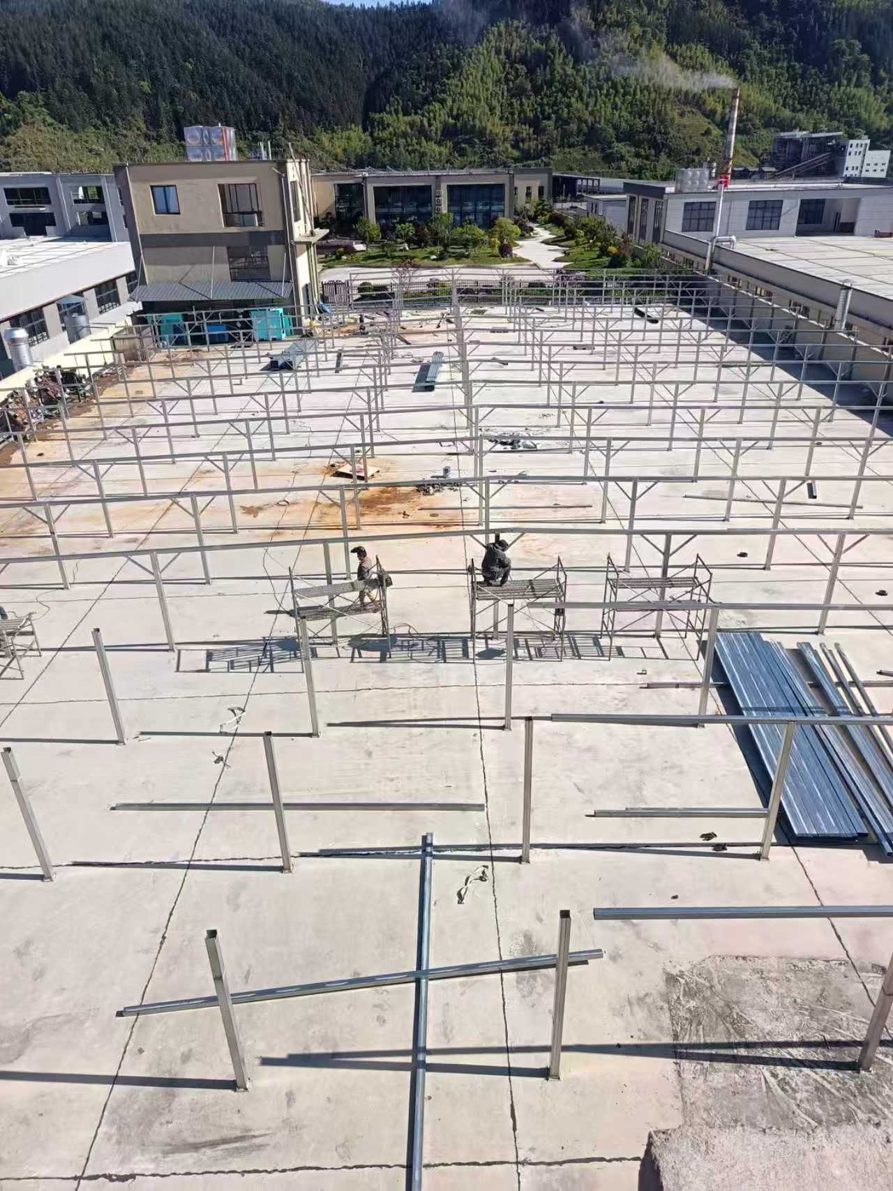 精诚家居多屋面支架施工全景